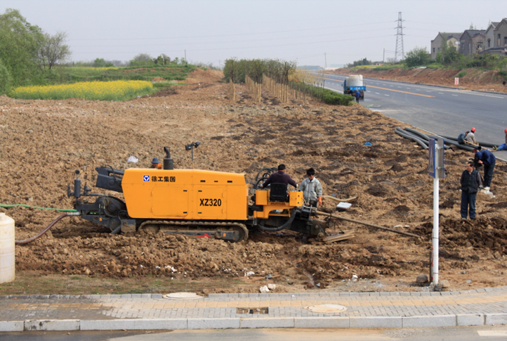 XZ320在安徽合肥供电中欧施工