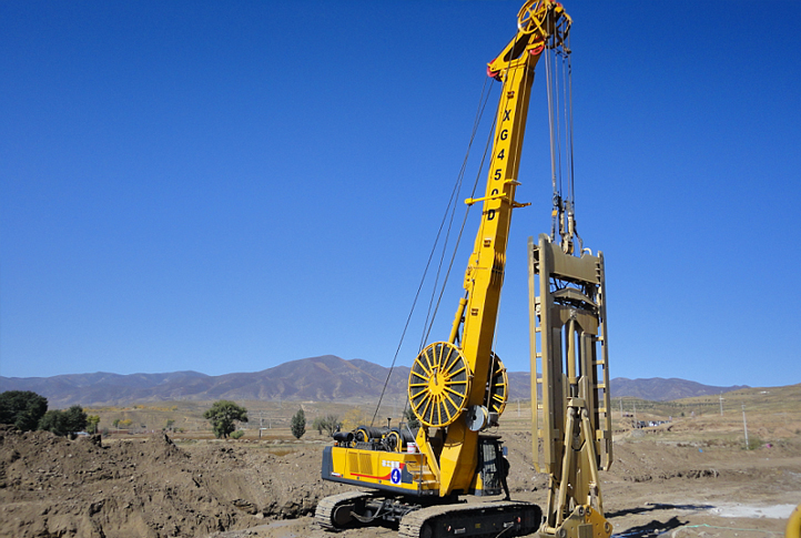 2011年9月基础公司高新技术产品XG450D连续墙在内蒙古工业园区1号水源地防渗中欧施工