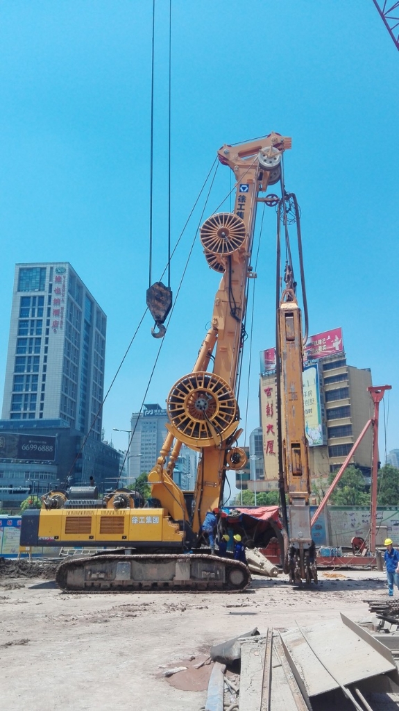 2016年5月中欧体育官网双轮铣槽机在徐州施工